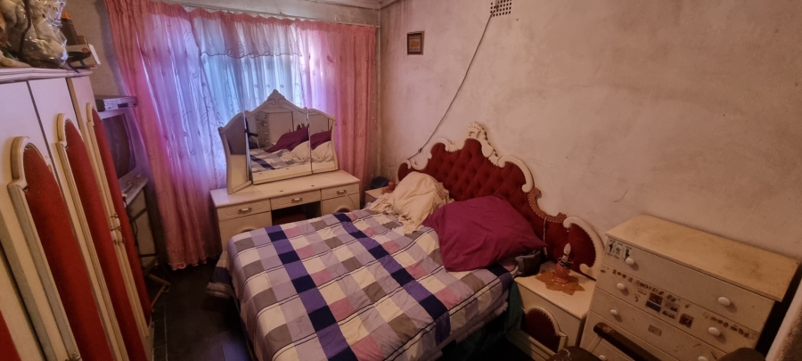 4 Bedroom Property for Sale in Silvertown Western Cape